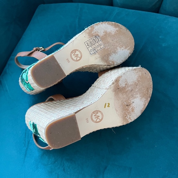 Micheal Kors embroidered monstera leaf tiki platform wedge sandals size 8. - Picture 4 of 9